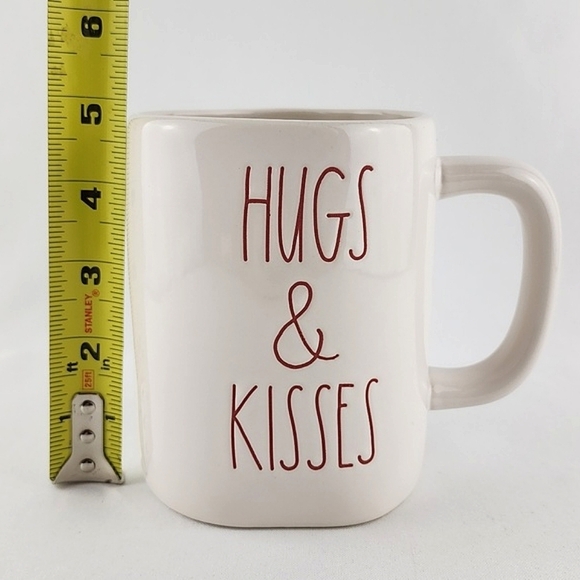 ⭐️2/ $50⭐️ Rae Dunn Artisan Collection White Coffee Tea Mug HUGS &  KISSES - Picture 10 of 10